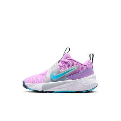 Nike Team Hustle D 12 Younger Kids' Shoes. Nike ID